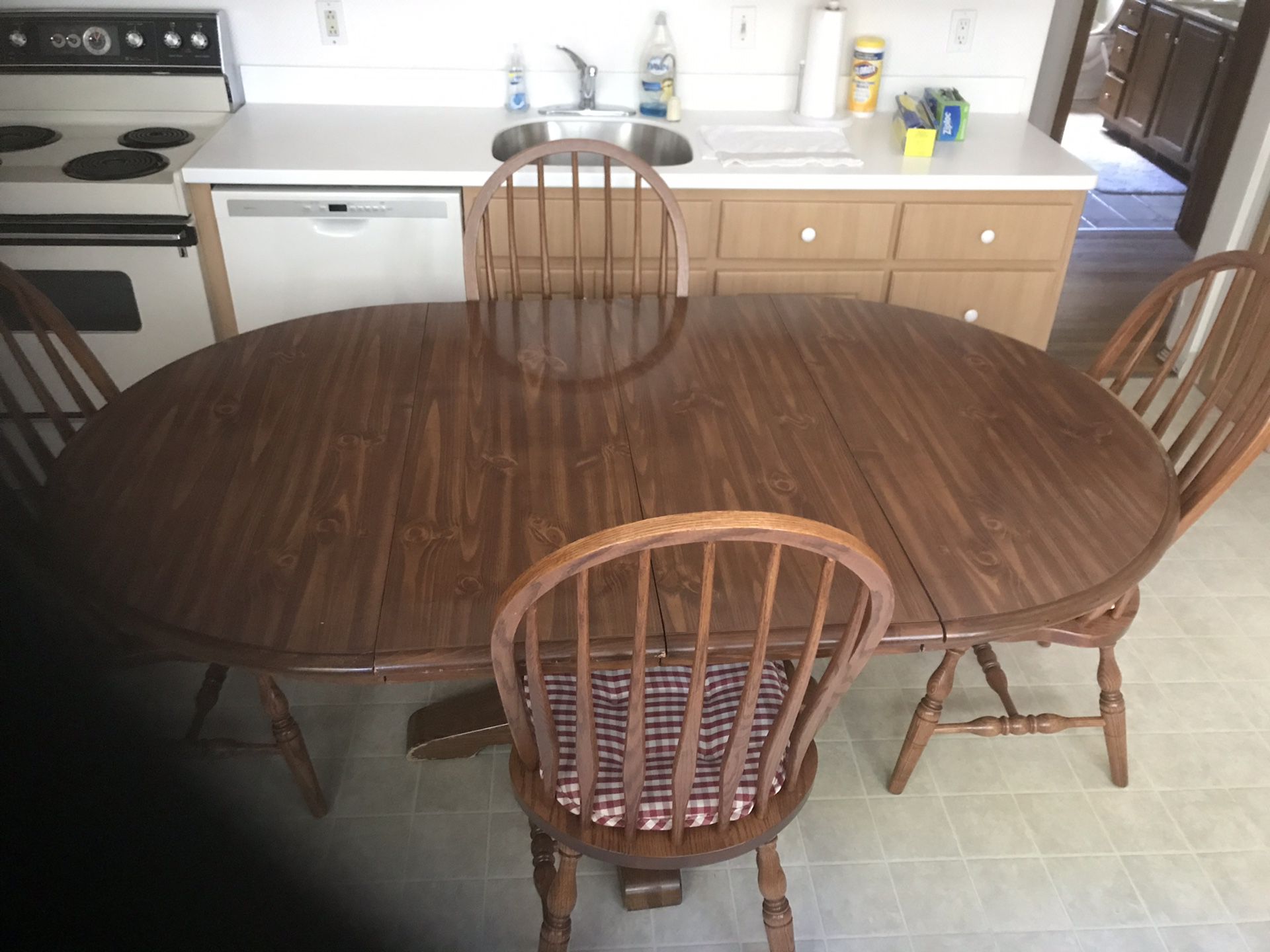 Kitchen table + chairs.