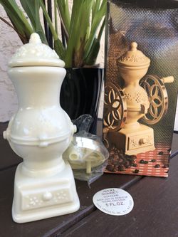 Vintage Avon Country store coffee mill decanter cologne