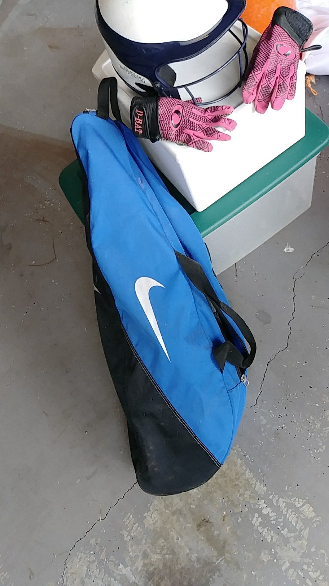 Softball bag helment & gloves