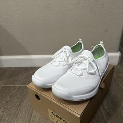 <NIB> OOFOS OOmg Sport for men, White, Size 8.