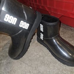Ugg Size 8 $60