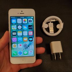 iPhone 5 - GSM UNLOCKED - Like New
