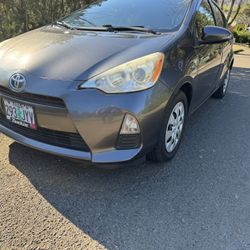  ⸻  🚗 Need a Car While Yours Is in the Shop? Car broke down? Waiting on repairs? Or just need a reliable ride to get to work?