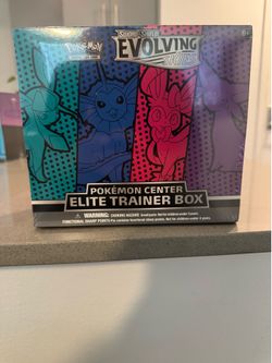 Pokémon Center Evolving Skies ETB