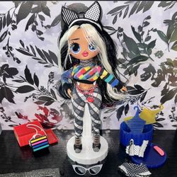 Collectible  L.O.L. Surprise! OMG Movie Magic Starlette Fashion Doll