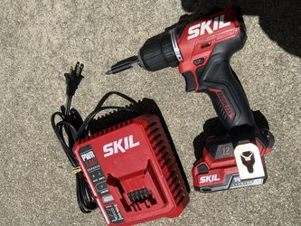 🔴🔴🔴Brand New Skil Drill & Additional Charger!🇺🇸