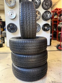 Set of 4 semi new 265/65/17 Firestone Destination LE2