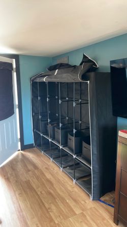 Portable closet