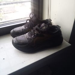 Us 10 Puma Shoes. Pull Up To Me. (East Flatbush And Crown Heights)