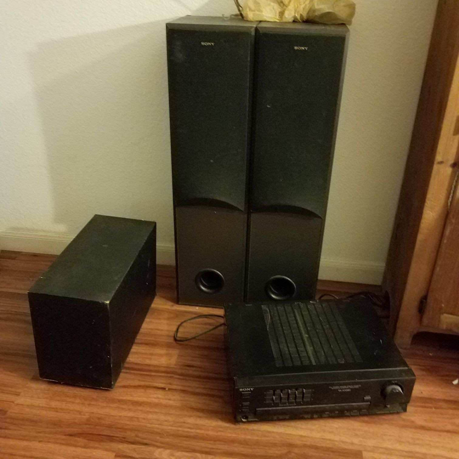 Sony hifi sound system with receiver sub and cables
