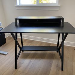 Gaming desk