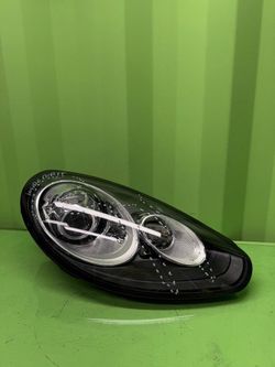 2014 2015 2016 PORSCHE PANAMERA 970 Right Passenger Side Headlight OEM 970.631.070.74