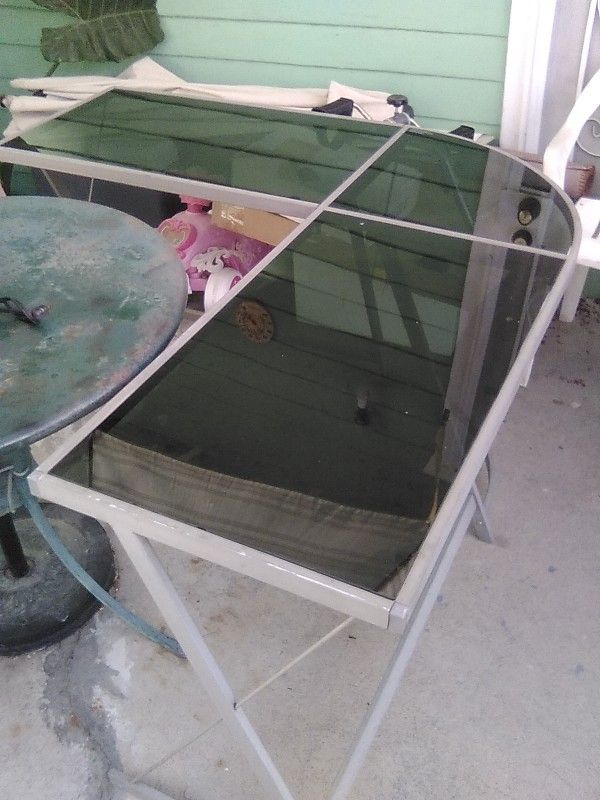 Nice Glass Corner Table