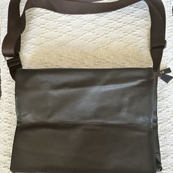 Authentic Luxury Giorgio Armani Jotun genuine leather Messenger bag