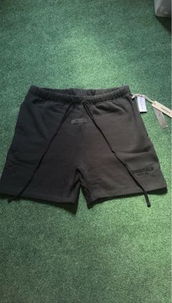 Black essential shorts