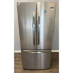 BRAND NEW- OPEN BOX SCRATCH & DENT!! Frigidaire 17.6 Cu. Ft. Refrigerator FRFG1723AV - Counter Depth