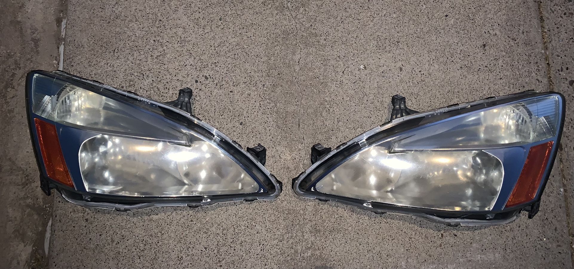 Headlight Lens For 2003-07 Honda Accord