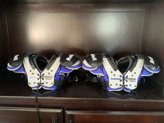 RIDDELL PURSUIT YOUTH XS FOOTBALL SHOULDER PADS