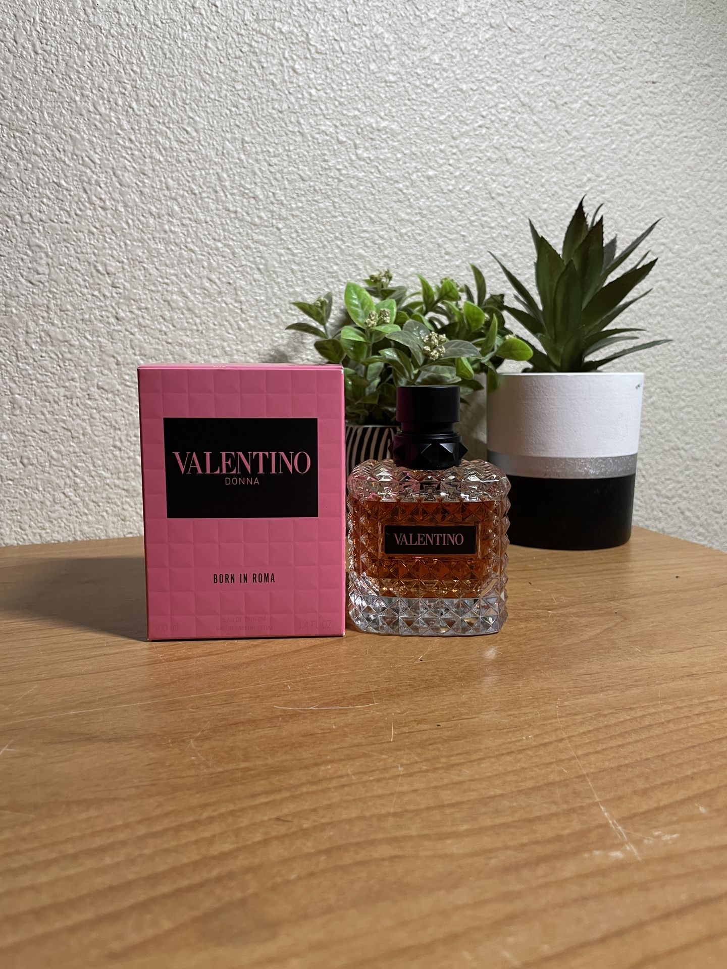 Valentino Donna Born In Roma