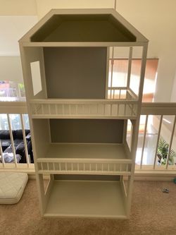 Gently-used Pottery Barn Woodbury Götz Dollhouse