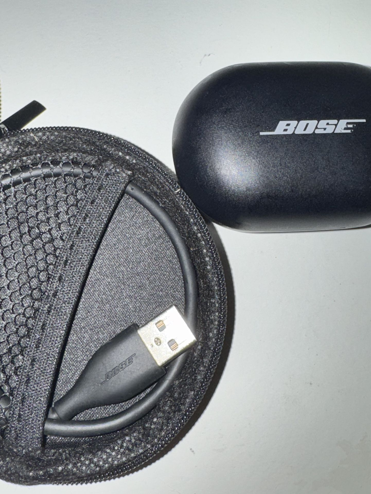 BOSE Quite Comfort Noice Cancellation Earbuds
