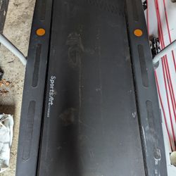 Sports Art Fitness Treadmill 