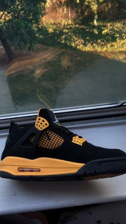 Jordan 4s yellow and black tender