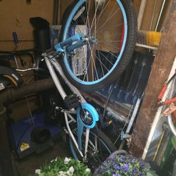 female bicycle 