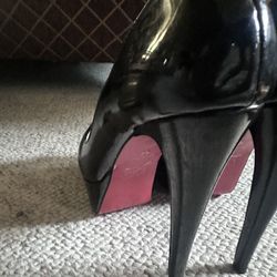 Red Bottoms Size 41