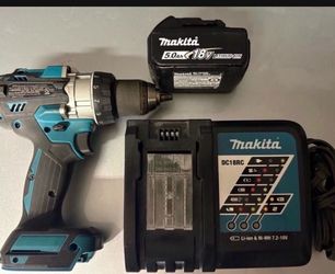 Makita XPH14 Hammer Drill with Charger and 5 amp 18v battery