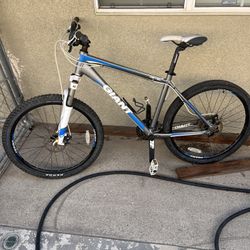 Giant mountain Bike