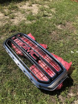 2015 GMC Yukon grill