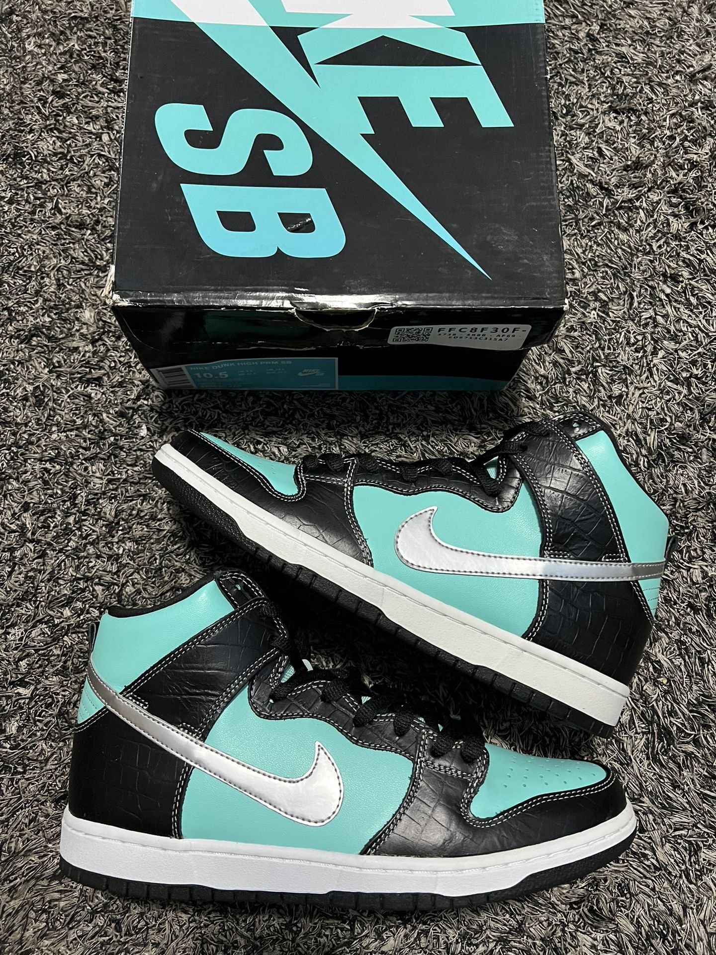 Diamond Supply × NikeSB DunkHigh Tiffany 【公式通販】