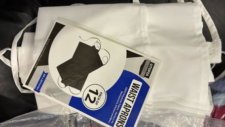 Waist aprons have 6 in bag new