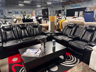 Stunning reclining sofa set! $1599 🖤🔥