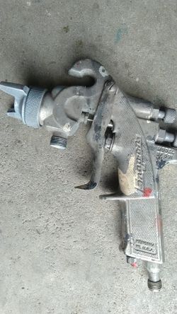 Snap-on spray gun