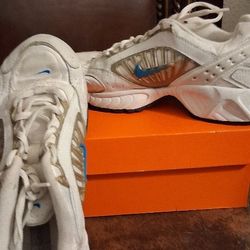Woman's NIKE Run Avant+