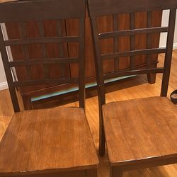 Dining room table & 4 chairs