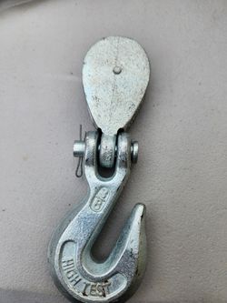 Pulley block and swivel hook
