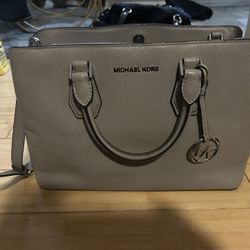 Authentic Michael KorsPurse