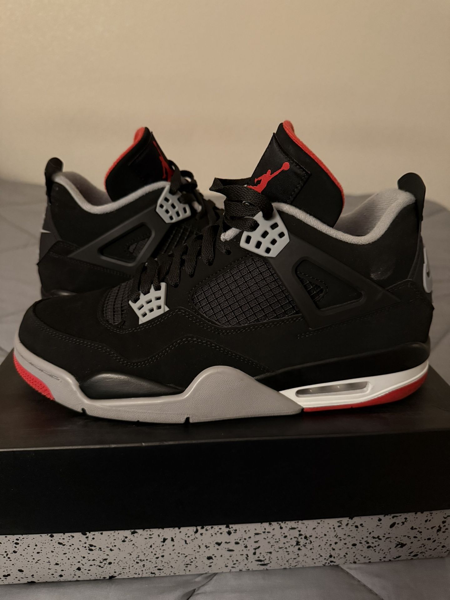Jordan 4 Retro (Bred)