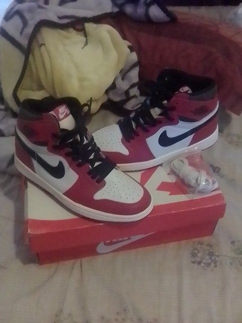 Reimagined Lost And Found Retro AJ 1s Size 8