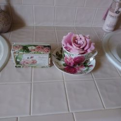 Roses Cup Vintage And Roses Soap.
