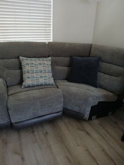 Recliner seats