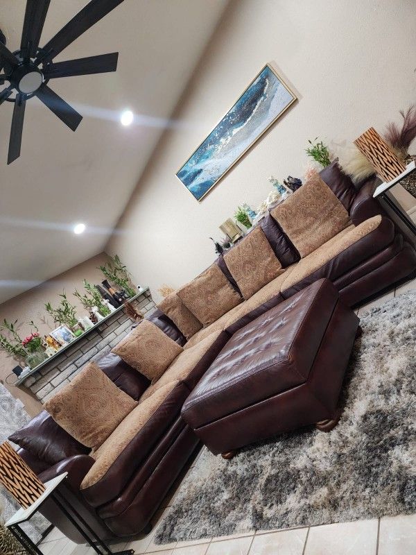 Sofa Sectional Couch With Ottoman 100% Real Leather Extremely Comfy 👌 In Very Good Condition 🚚 🎈🥳🎈🎈FREE DELIVERY 🎈🥳