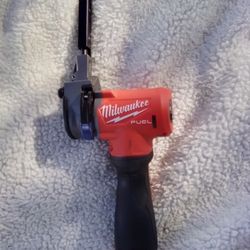 Milwaukee Fuel Band Saw M12