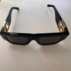 Louis Vuitton Sun Glasses 