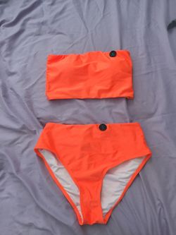 Bikini set - high waist bottoms, padded bandeau top