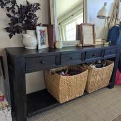 Black console entry table (Include Baskets)