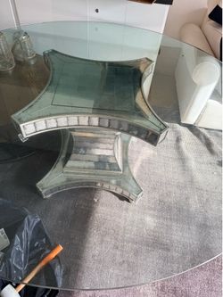 Round Glass table 6 ft